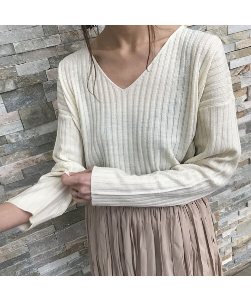 copine(コピン)の「大好評!再入荷!リブ編みVネックスプリングニットトップス(4color)【クリックポスト対象商品】(Tシャツ/カットソー・レディース・その他)」の2枚目の写真
