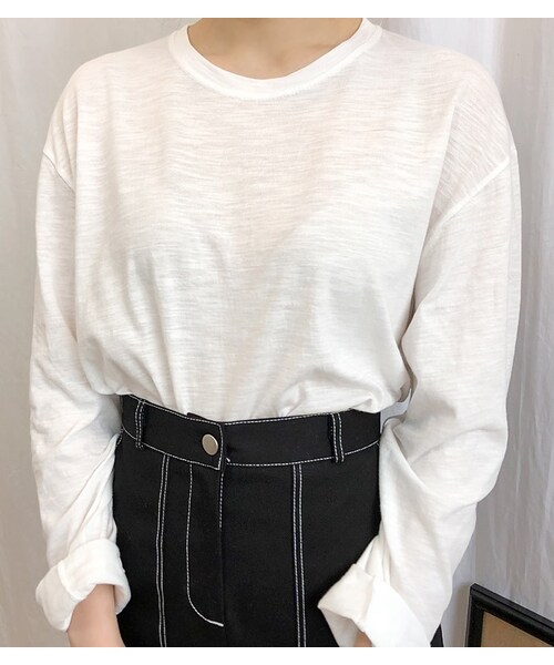 Dailyabout(デイリーアバウト)の「ラウンドネックルーズTシャツ(Tシャツ/カットソー・レディース・ブラック/ホワイト・FREE)」の2枚目の写真