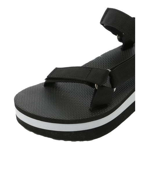 earth music&ecology(アースミュージックアンドエコロジー)の「earth×tevaFlatform universal(シューズ・ブラック・23cm/24cm)」の2枚目の写真