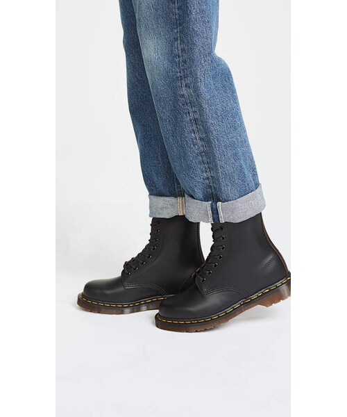 Dr. Martens(ドクターマーチン)の「Dr. Martens 1460 8 Eye Boot(ブーツ・レディース・Black・5/6/7/8/9)」の2枚目の写真