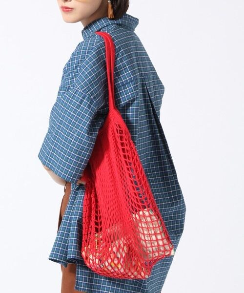 LOWRYS FARM（ローリーズファーム）の「★WEB先行予約アイテム★コットンネットＢＡＧ（バッグ・アイボリー/ブラック/レッド/イエロー/ブルー）」の3枚目の写真