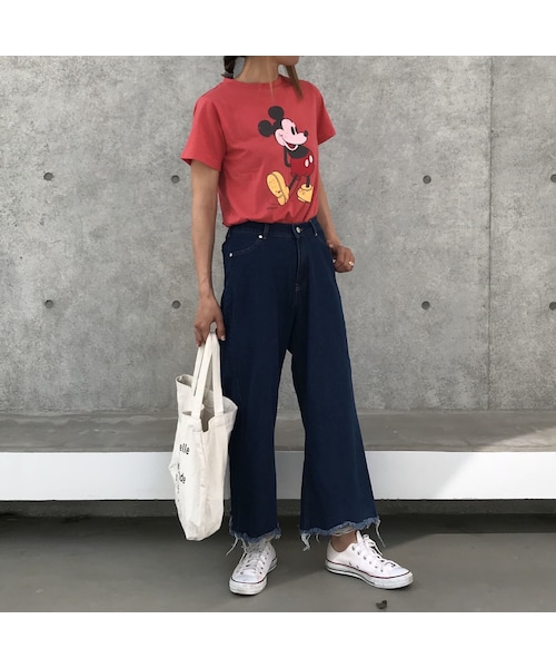 copine（コピン）の「再入荷！大人可愛いミッキーTシャツ(2color)【クリックポスト対象商品】（Tシャツ/カットソー・レディース・その他）」の4枚目の写真