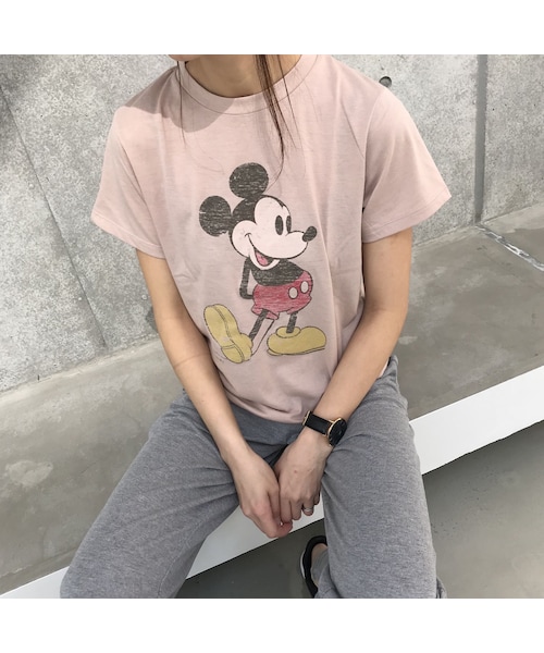 copine（コピン）の「再入荷！大人可愛いミッキーTシャツ(2color)【クリックポスト対象商品】（Tシャツ/カットソー・レディース・その他）」の2枚目の写真