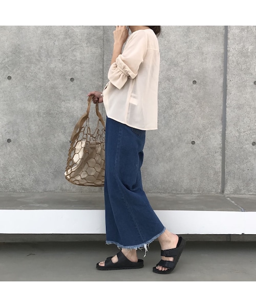 copine（コピン）の「裾フリンジワイドデニムパンツ/フレイドヘム【クリックポスト対象商品】（デニムパンツ・レディース・その他）」の4枚目の写真