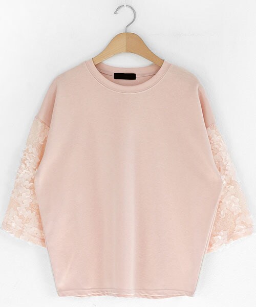 DHOLIC（ディーホリック）の「フラワーテクスチャースリーブTシャツ（Tシャツ/カットソー・レディース・ホワイト/ピンク・FREE）」の2枚目の写真