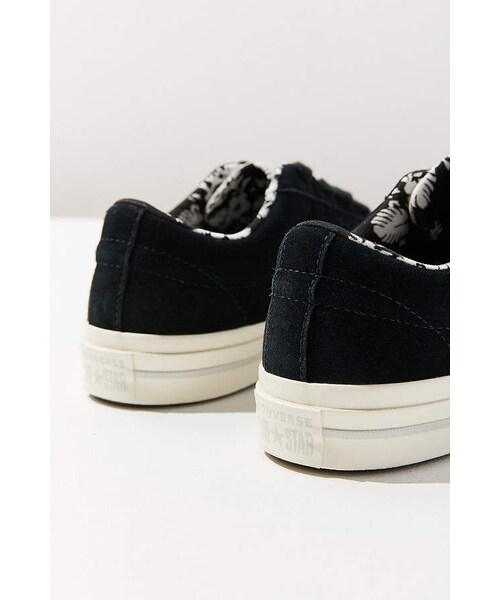 CONVERSE(コンバース)の「Converse One Star Suede Sneaker(スニーカー・レディース・Black/Green/Purple/Yellow・W 10.5/m 8.5/W 10/m 8/W 6.5/m 4.5/W 6/m 4/W 7.5/m 5.5/W 7/m 5/W 8.5/m 6.5/W 8/m 6/W 9.5/m 7.5/W 9/m 7)」の16枚目の写真