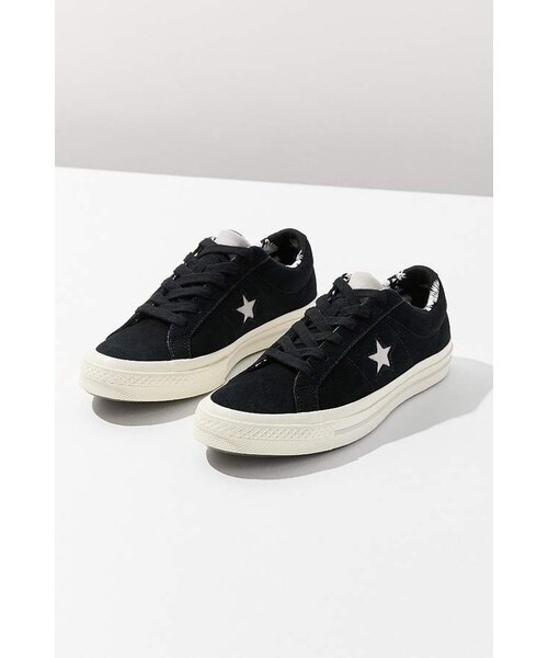 CONVERSE(コンバース)の「Converse One Star Suede Sneaker(スニーカー・レディース・Black/Green/Purple/Yellow・W 10.5/m 8.5/W 10/m 8/W 6.5/m 4.5/W 6/m 4/W 7.5/m 5.5/W 7/m 5/W 8.5/m 6.5/W 8/m 6/W 9.5/m 7.5/W 9/m 7)」の5枚目の写真