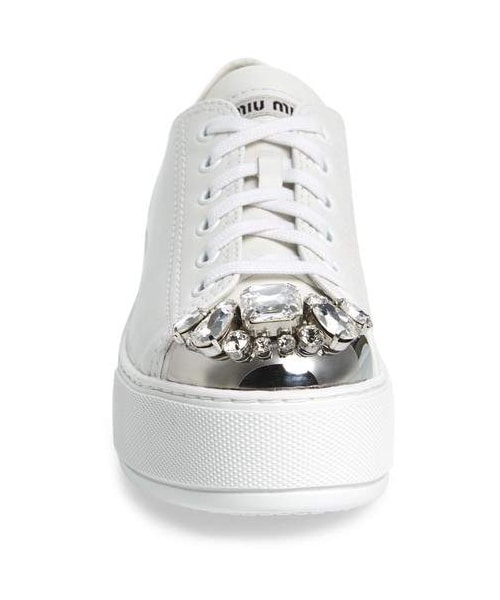 miu miu（ミュウミュウ）の「Miu Miu Crystal Cap Toe Sneaker