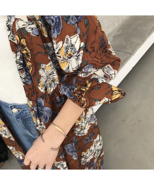 copine(コピン)の「再入荷!レトロ花柄ボリューム袖ロングガウン/ロングカーディガン(2color)【クリックポスト対象商品】(カーディガン/ボレロ・レディース・その他)」の11枚目の写真