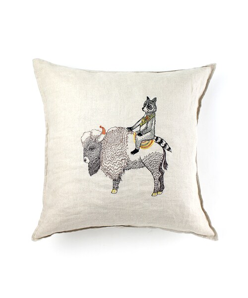 H.P.DECO（エイチ・ピー・デコ）の「CORAL&TUSK |クッション sentinel