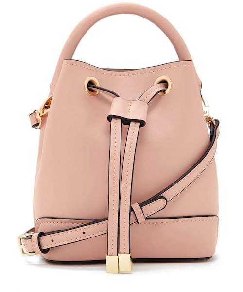 FOREVER 21（フォーエバー トゥエンティーワン）の「Forever 21 Faux Leather Mini Bucket Bag（ショルダーバッグ・レディース・Pink/Red・One Size）」の4枚目の写真