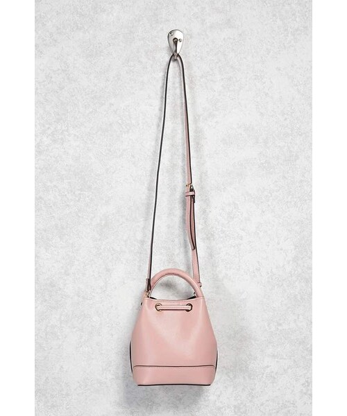 FOREVER 21（フォーエバー トゥエンティーワン）の「Forever 21 Faux Leather Mini Bucket Bag（ショルダーバッグ・レディース・Pink/Red・One Size）」の9枚目の写真