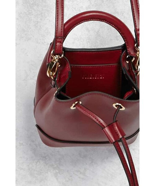 FOREVER 21（フォーエバー トゥエンティーワン）の「Forever 21 Faux Leather Mini Bucket Bag（ショルダーバッグ・レディース・Pink/Red・One Size）」の5枚目の写真