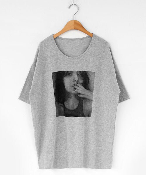 DHOLIC（ディーホリック）の「ハーフスリーブプリントTシャツ（Tシャツ/カットソー・レディース・ホワイト/ベージュ/ブラック/グレー・FREE）」の3枚目の写真