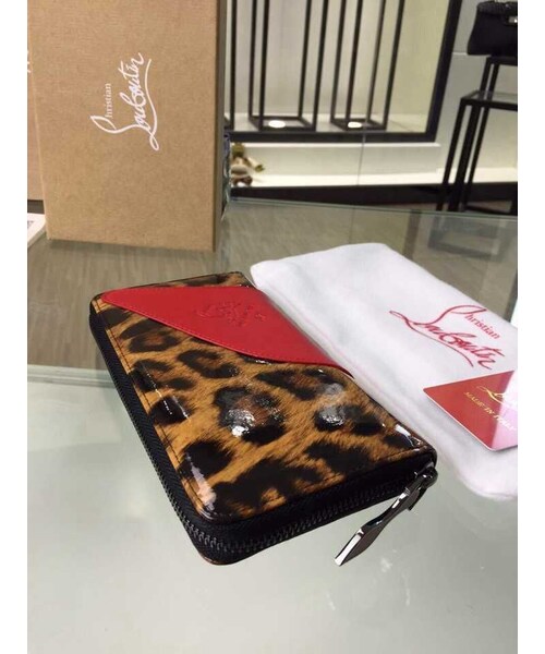GUCCI（グッチ）の「Christian Louboutin Panettone Spikes Wallet