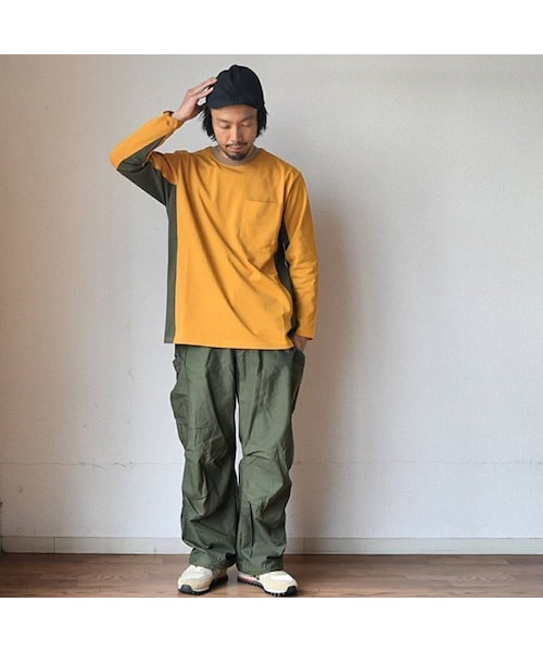 weac.（ウィークス）の「【1枚で主役になるロンT】weac "SONORITE"パッチワーク ロングTシャツ ブラック/イエロー（Tシャツ/カットソー・メンズ・その他）」の5枚目の写真