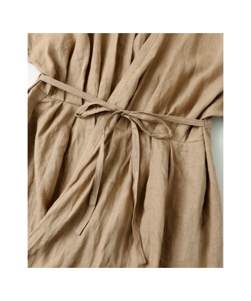 URBAN RESEARCH DOORS（アーバンリサーチドアーズ）の「Audrey and John Wad 60sリネンキャンバスワッシャーガウン（ワンピース/ドレス・レディース・キャメル/ブラック・one）」の5枚目の写真