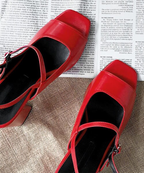 DHOLIC(ディーホリック)の「アンクルストラップハイヒールシューズ(その他シューズ・レディース・パープル/レッド/ブラック/ホワイト・225/230/235/240/245/250)」の4枚目の写真