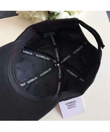 VETEMENTS ブラックキャップ Amazon | 【ヴェトモン】 VETEMENTS GENETICALLY MODIFIED CAP
