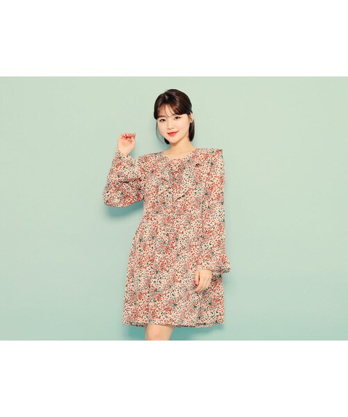 HOTPING（ホッピン）の「レースアップラッフル小花柄ワンピース（ワンピース・レディース・レッド/ホワイト・1(XS-S)/2(M-L)/3(XL-XXL)）」の2枚目の写真