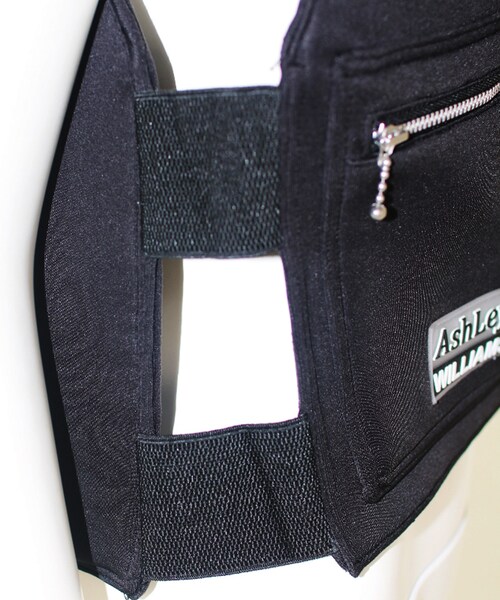 ASHLEY WILLIAMS（アシュリーウィリアムス）の「HOLSTER BAG