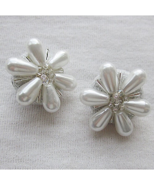 Hime.（ヒメ）の「Hime.Flowerパールイヤリング（ピアス（両耳用）・レディース・その他）」の4枚目の写真