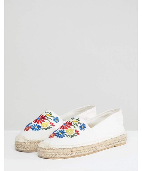 Espadrilles With Floral Embroidery - WEAR