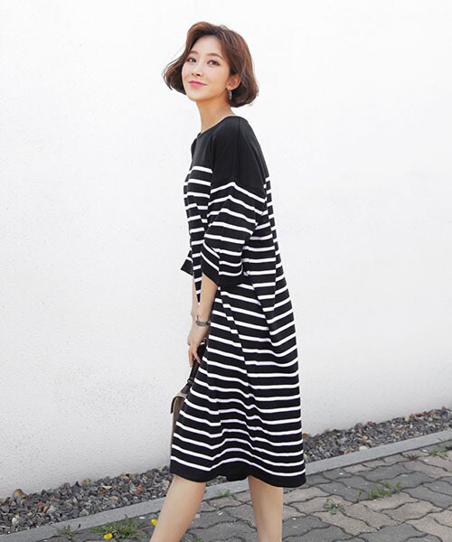 DHOLIC(ディーホリック)の「ボーダーニットワンピース(ワンピース・レディース・ブラック/ホワイト・FREE)」の1枚目の写真