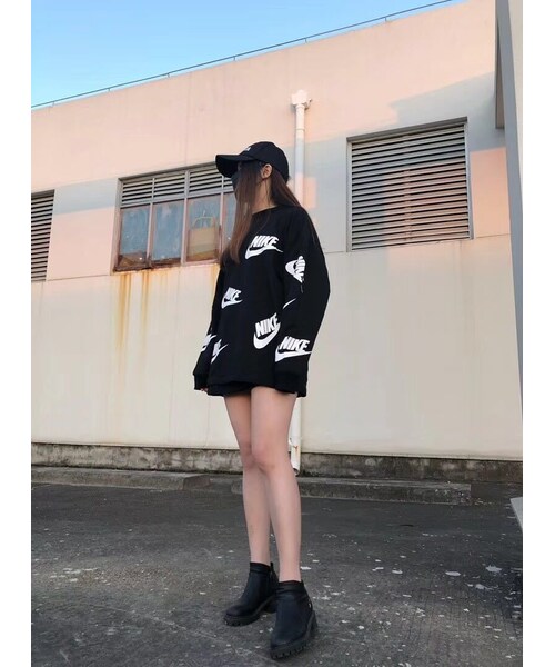 NIKE（ナイキ）の「ナイキ  NIKE　トップス　ナイキロゴ　メンスレディース [並行輸入品]（Tシャツ/カットソー・レディース・その他）」の2枚目の写真