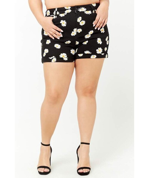 FOREVER 21（フォーエバー トゥエンティーワン）の「Forever 21 Plus Size Daisy Print Denim Shorts（その他パンツ・レディース・White・12/14/16/18/20）」の4枚目の写真