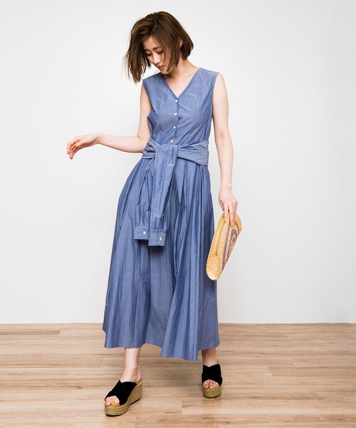 The Virgnia（ザ ヴァージニア）の「ノースリフレアシャツワンピース（シャツワンピース・レディース・ホワイト/ブルー/その他・36/38）」の2枚目の写真