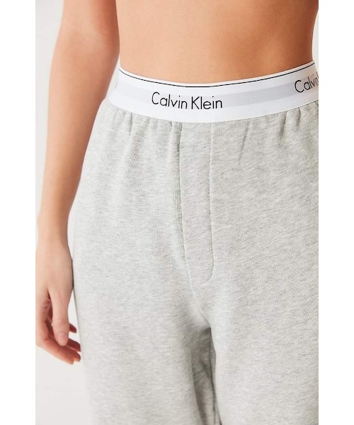 Calvin Klein（カルバン・クライン）の「Calvin Klein Modern Jogger Pant（その他パンツ・レディース・Black/Gray・XS/S/M/L）」の5枚目の写真