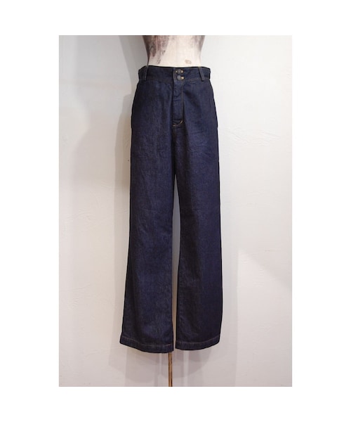 hippiness(ヒッピネス)の「NAVYパンツ(デニムパンツ・レディース・その他)」の1枚目の写真