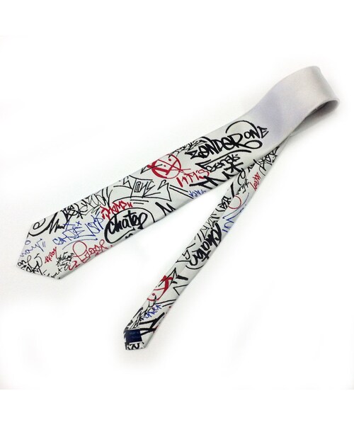 no brand（ノーブランド）の「ネクタイ シルク ジャガード TIEDNISTA. タイドニスタ Grafitti ホワイト 白 日本製（ネクタイ・メンズ・その他）」の4枚目の写真