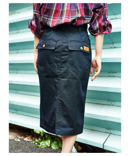 E hyphen world gallery（イーハイフンワールドギャラリー）の「【Special Price】【週末までWEB限定プライス価格】UNIVERSAL OVERALL SKIRT（スカート・ベージュ/グリーン/ネイビー・F）」の3枚目の写真