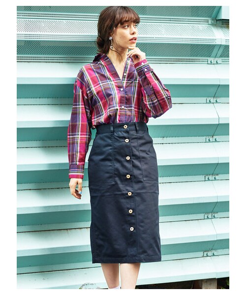 E hyphen world gallery（イーハイフンワールドギャラリー）の「【Special Price】【週末までWEB限定プライス価格】UNIVERSAL OVERALL SKIRT（スカート・ベージュ/グリーン/ネイビー・F）」の2枚目の写真