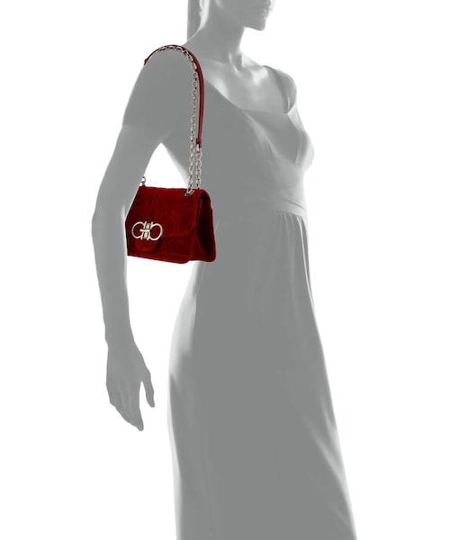 Salvatore Ferragamo（フェラガモ）の「Salvatore Ferragamo Gancio Quilting Velvet