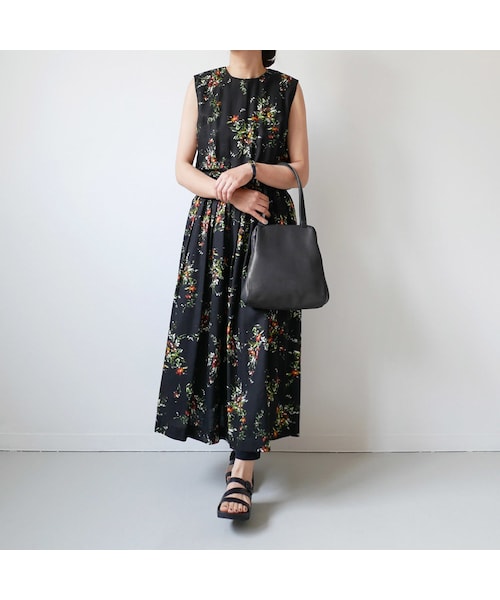 SACRA（サクラ）の「SACRA ｜ サクラ コットンリヨセル マルチフラワー