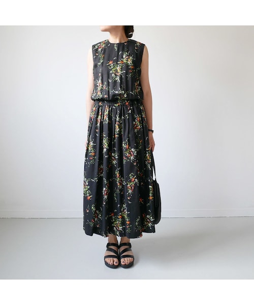 SACRA（サクラ）の「SACRA ｜ サクラ コットンリヨセル マルチフラワー