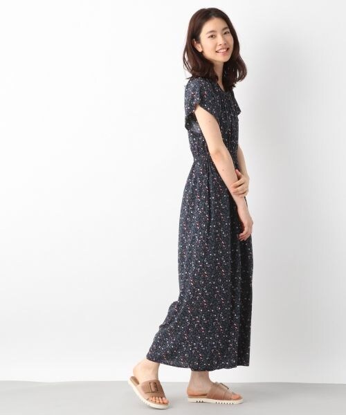 LEPSIM（レプシィム）の「バックルフラットサンダル（シューズ・ブラック/ベージュ/レオパード）」の4枚目の写真