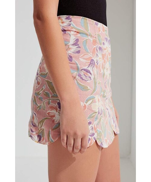URBAN OUTFITTERS（アーバンアウトフィッターズ）の「Urban Outfitters UO Printed Scalloped Mini Skirt（スカート・レディース・Pink・XS/S/M/L/XL）」の7枚目の写真