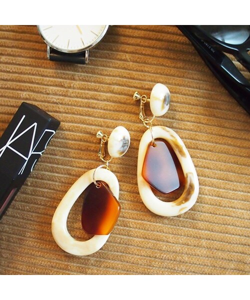 no brand（ノーブランド）の「マーブルベッコウBIGイヤリング（イヤリング・レディース・その他）」の4枚目の写真