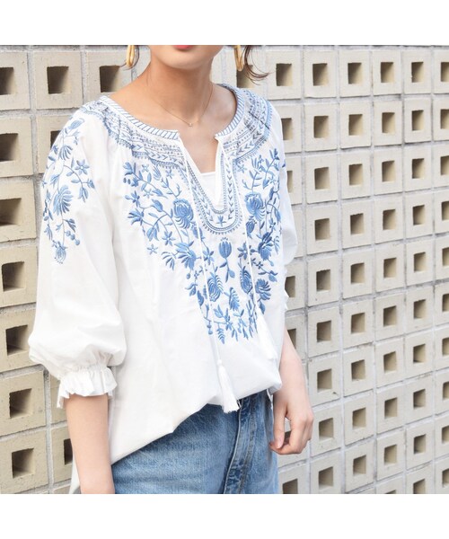 【専用です！】Blumarine ブルマリン エンブロイダリー刺繍 Tシャツ Blumarine ブルマリン エンブロイダリー刺繍 Tシャツ - メルカリ