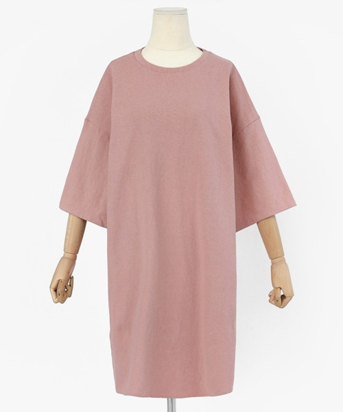 DHOLIC(ディーホリック)の「スリットTシャツワンピース(ワンピース・レディース・ホワイト/ピンク/ブラック/イエロー・FREE)」の4枚目の写真