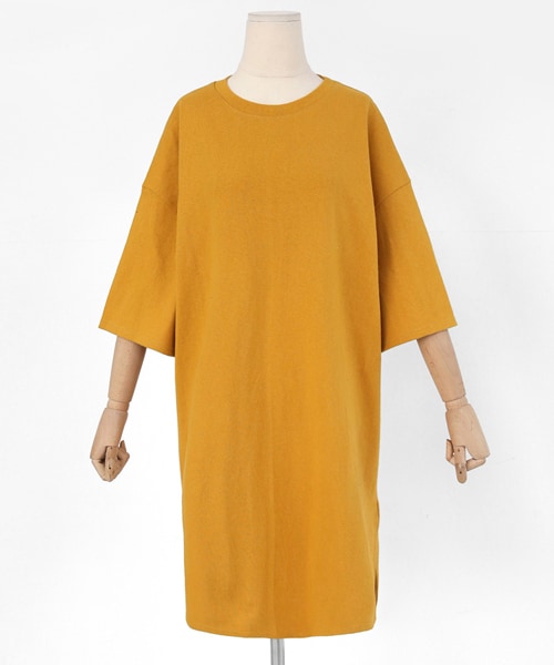 DHOLIC(ディーホリック)の「スリットTシャツワンピース(ワンピース・レディース・ホワイト/ピンク/ブラック/イエロー・FREE)」の3枚目の写真