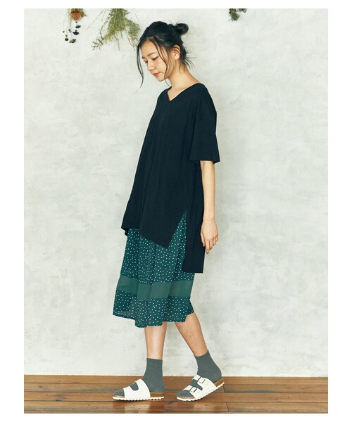 earth music&ecology（アースミュージックアンドエコロジー）の「・裾切替えドットスカート（スカート・ブラック/ネイビー/ダークグリーン・F）」の3枚目の写真