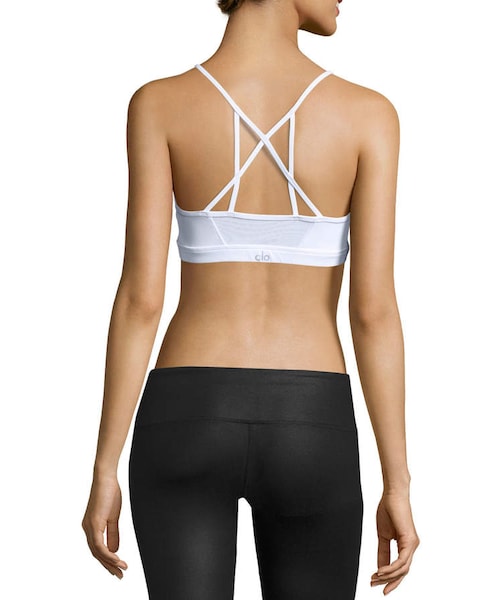Alo Yoga(アロヨガ)の「Alo Yoga Goddess Sports Bra(ブラ&ショーツ・レディース・White・Large/Medium)」の3枚目の写真