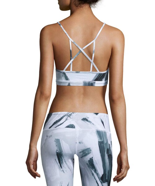 Alo Yoga(アロヨガ)の「Alo Yoga Goddess Sports Bra(ブラ&ショーツ・レディース・White・Large/Medium)」の2枚目の写真