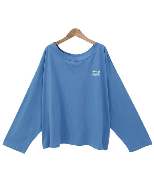 Dailyabout(デイリーアバウト)の「オフショルダープリントTシャツ(Tシャツ/カットソー・レディース・ホワイト/ブルー・FREE)」の2枚目の写真