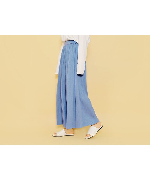 HOTPING（ホッピン）の「ウエストゴムプリーツワイドパンツ（その他パンツ・レディース・ブラック/ディープスカイ/ホワイト/オレンジ/チャコール・フリーサイズ(XS-XL)）」の4枚目の写真